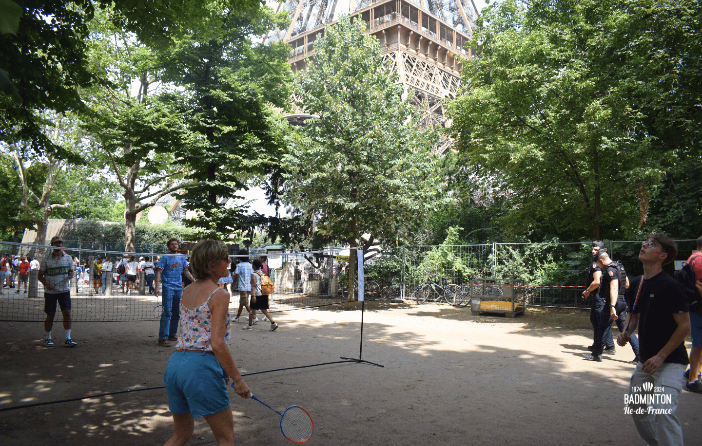 01 - Tour Eiffel - Facebook (7)